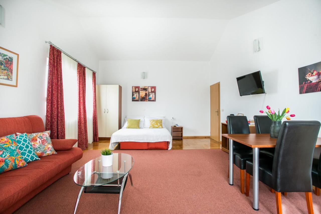 Bili Apartament *