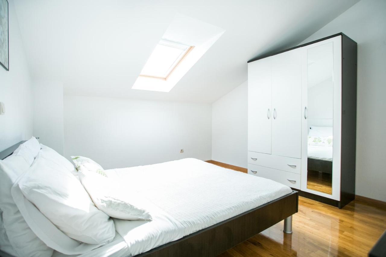 Bili Apartament *
