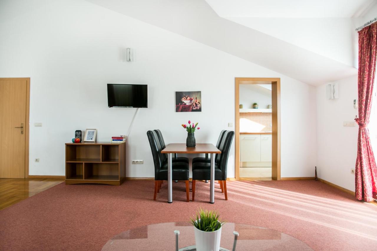 Apartament Bili *