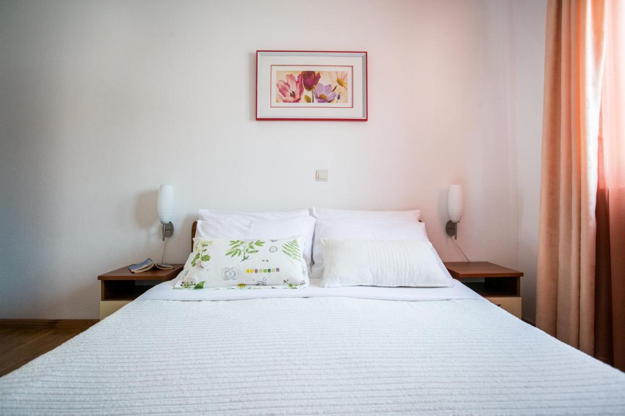 Apartament Bili *