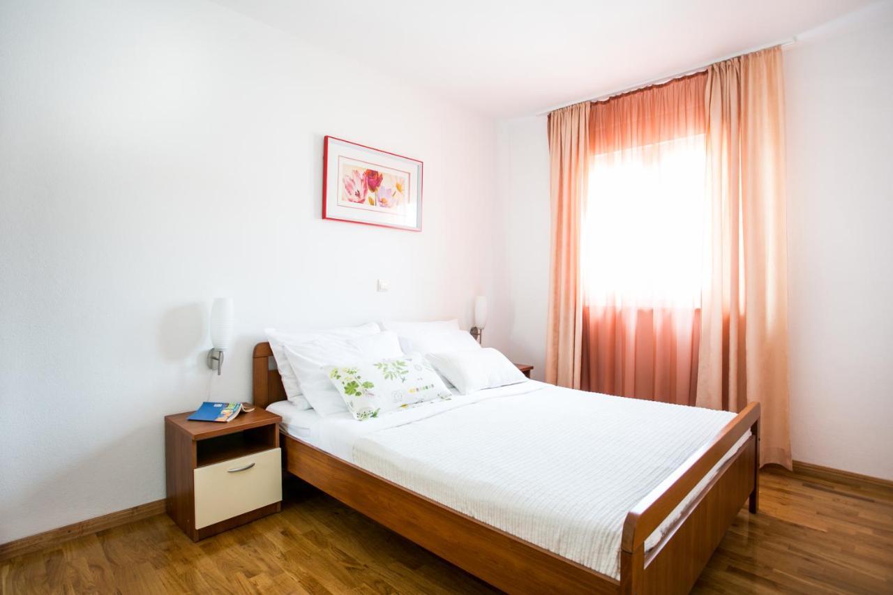 Apartament Bili