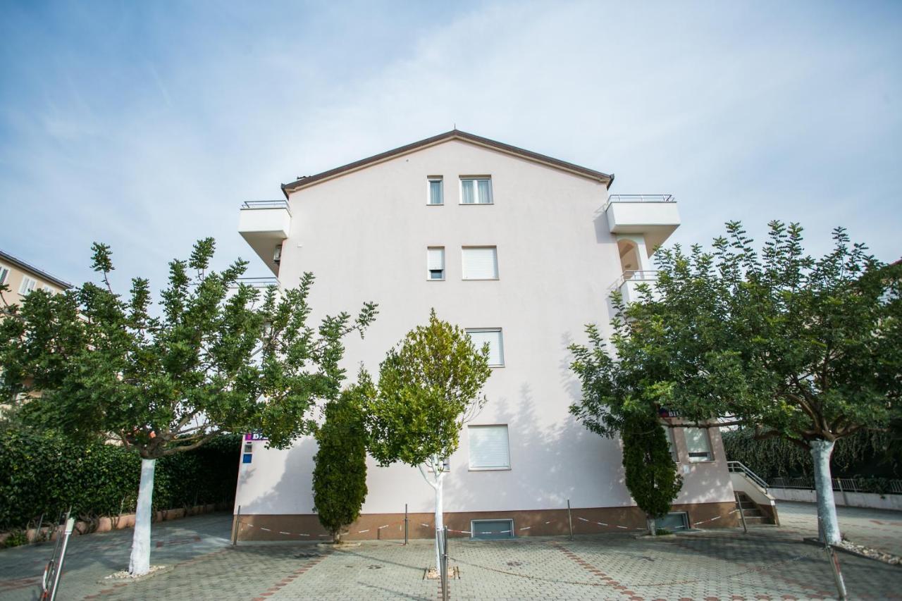 Bili Apartament *